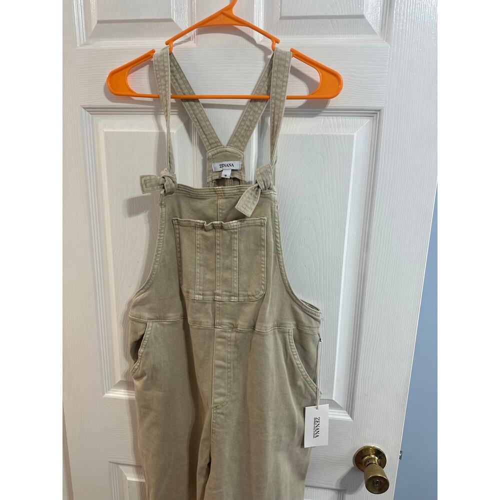 Zenana NWT Hazen Knot Strap Overalls Jumpsuit Sz M Tan Beige Womens - Picture 4 of 8
